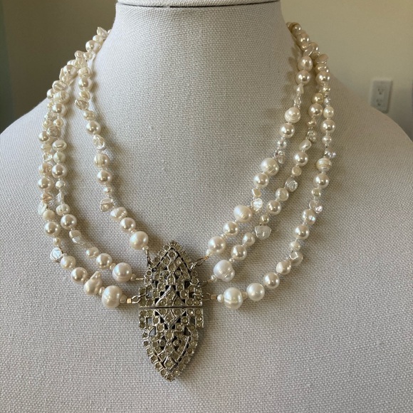NWT Triple Strand Freshwater Pearl Necklace w Vintage Repurposed Pendant - Picture 1 of 6